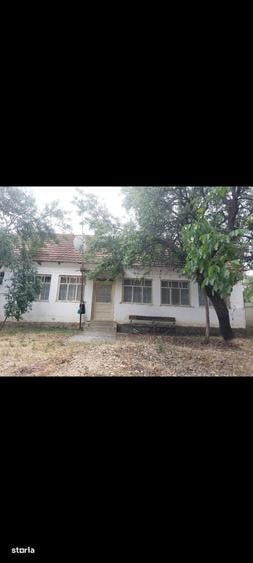 Casă cu 4 camere în Galșa