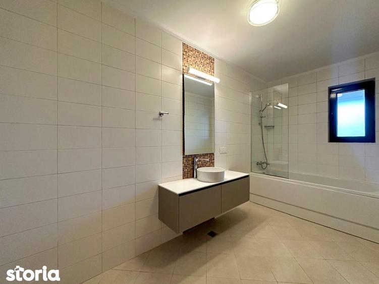 Apartament cu 4 camere în Aviatorilor