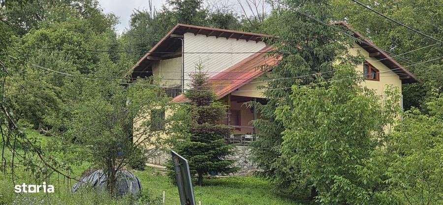 Casă cu 4 camere în Provița de Jos