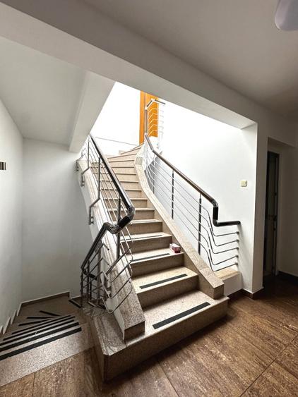 Casă Tip Duplex | 7 Camere | Rezidențial sau Comercial | Otopeni - 11