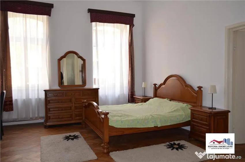Casă cu 4 camere cu Teren 300 Mp în Central