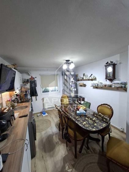 Apartament cu 2 camere semidecomandat, mobilat în Dâmbovița