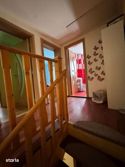 Casă cu 4 camere cu Teren 260 Mp în Malu Mare