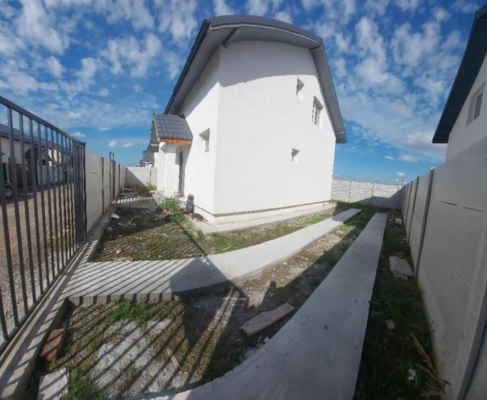Casă cu 4 camere cu Teren 237 Mp în Central