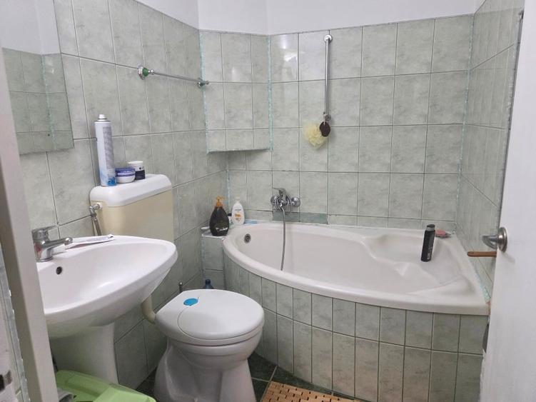 Casă individuală cu 4 camere cu Teren 400 Mp în Aradul Nou