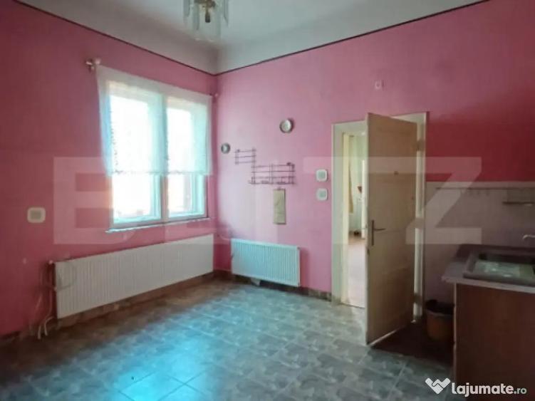 Casă cu 6 camere cu Teren 715 Mp în Turda