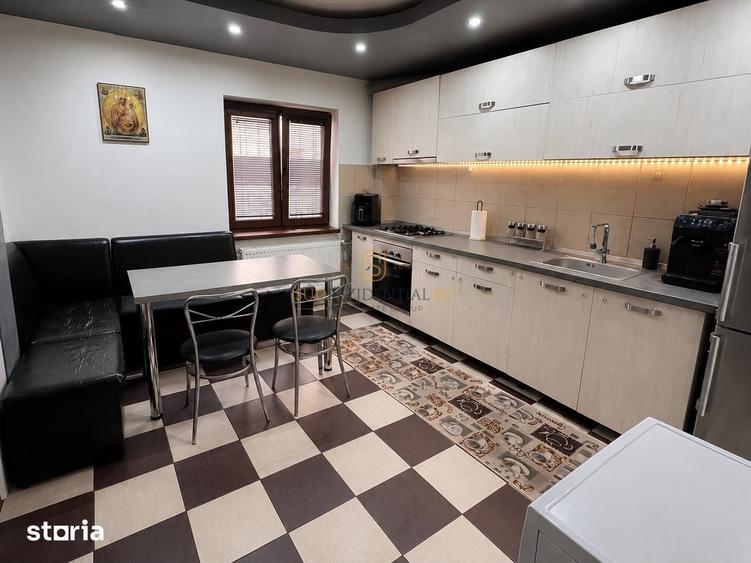 Apartament cu 3 camere decomandat în Berceni