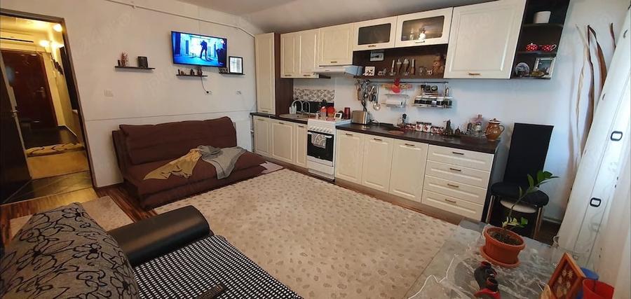 Apartament cu 2 camere decomandat în Central