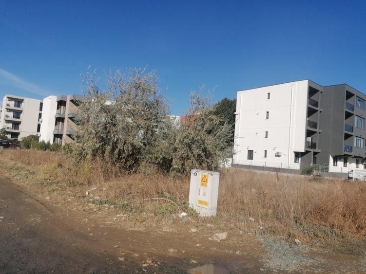 Teren Construcții intravilan de 600 mp, în Nord