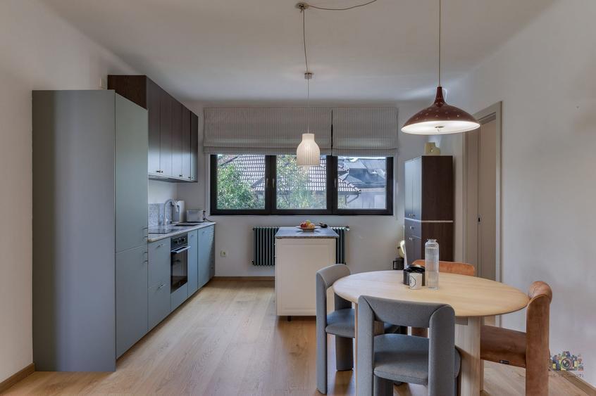 Apartament cu 4 camere semidecomandat, mobilat în Dorobanți