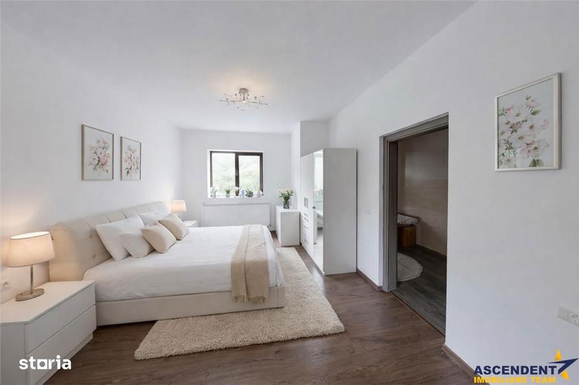 Casă cu 9 camere decomandat cu Teren 843 Mp în Bunloc