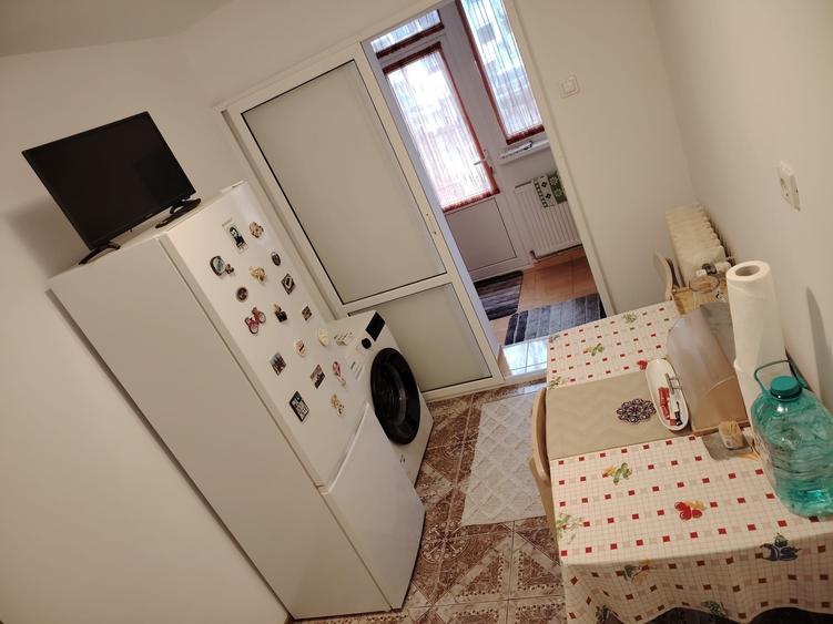 Apartament cu 2 camere decomandat în Exterior Vest