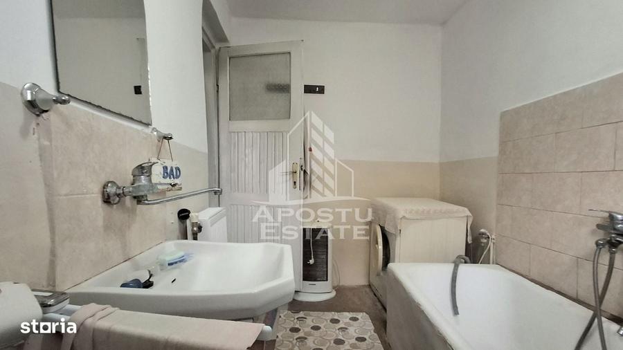 Casă cu 4 camere cu Teren 360 Mp în Micălaca
