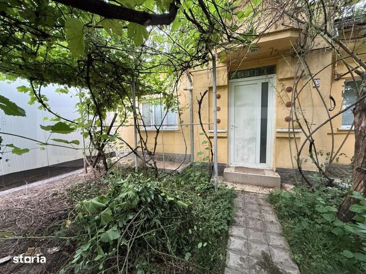 Casă cu 2 camere în Cantacuzino