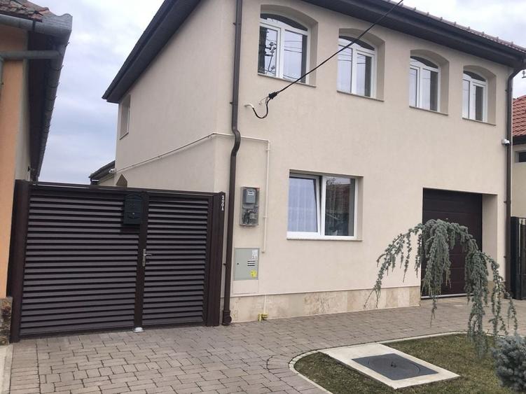 Casă cu 4 camere în Livada