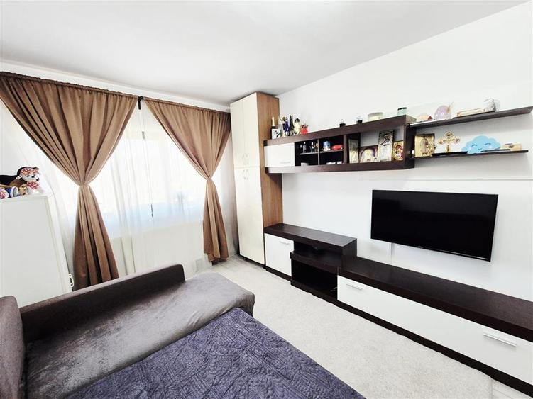 Apartament cu 2 camere decomandat în Bucium