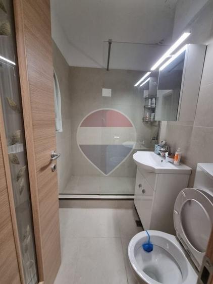Apartament cu 2 camere semidecomandat, mobilat în Grivița