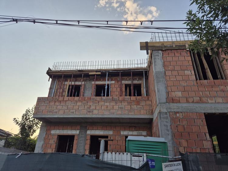 Casă cu 4 camere în Central