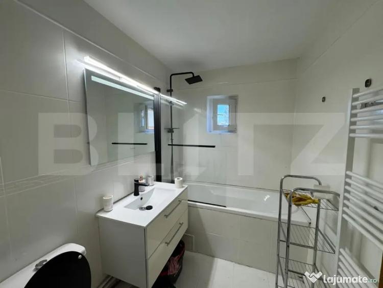 Apartament cu 4 camere decomandat în Sărari