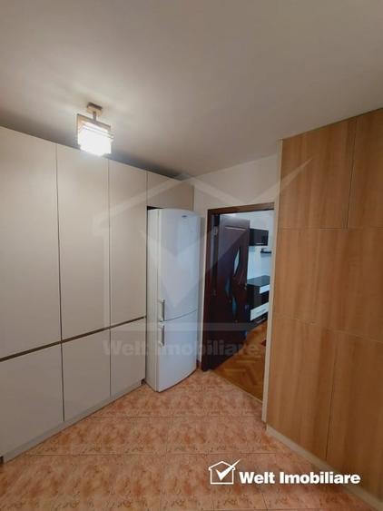 Apartament cu 3 camere semidecomandat, mobilat în Gheorgheni