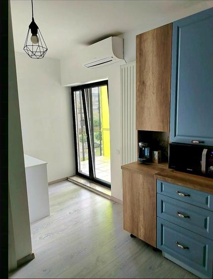 Apartament cu 3 camere decomandat în Borhanci