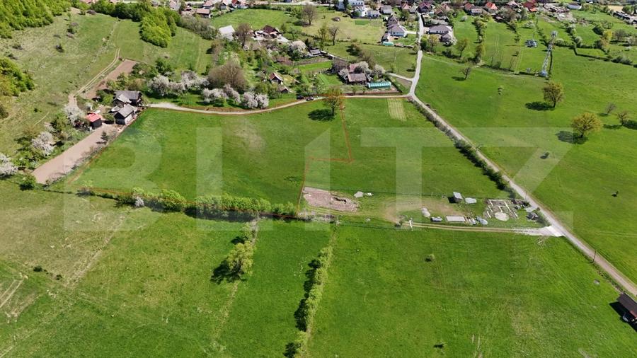Teren agricol intravilan de 7100 mp, în Sovata