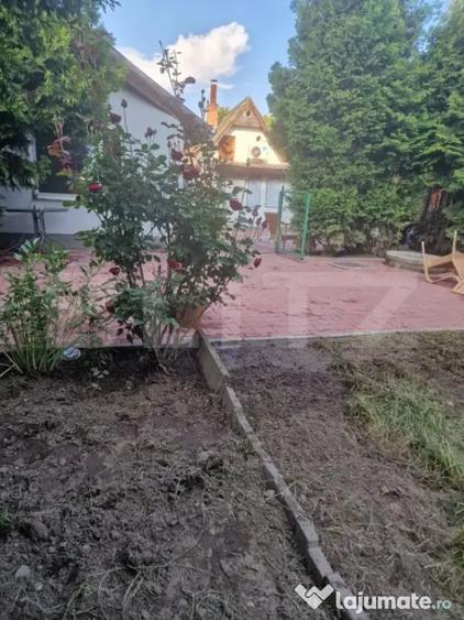 Spațiu comercial, de 700 mp, în Central