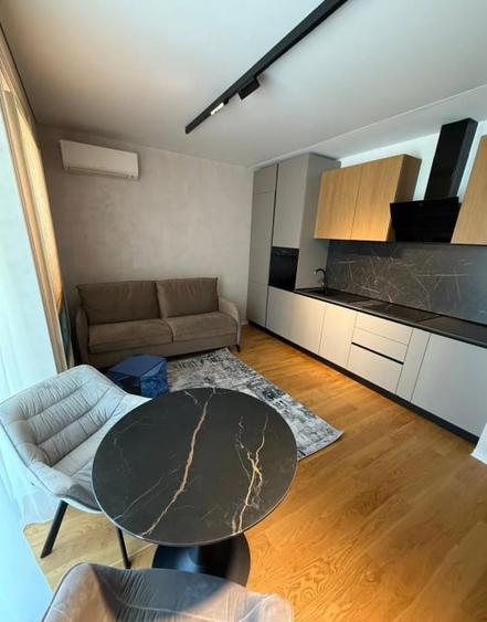 Apartament cu 2 camere semidecomandat, mobilat în Floreasca