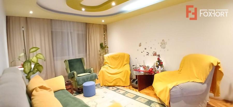 Apartament cu 3 camere decomandat, mobilat în Aradului