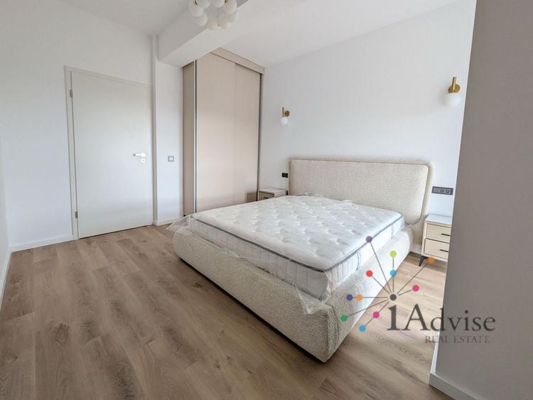 Apartament cu 2 camere decomandat, mobilat în Tractorul