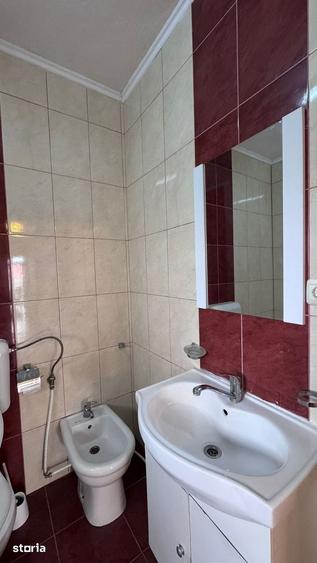 Casă cu 5 camere cu Teren 450 Mp în Central