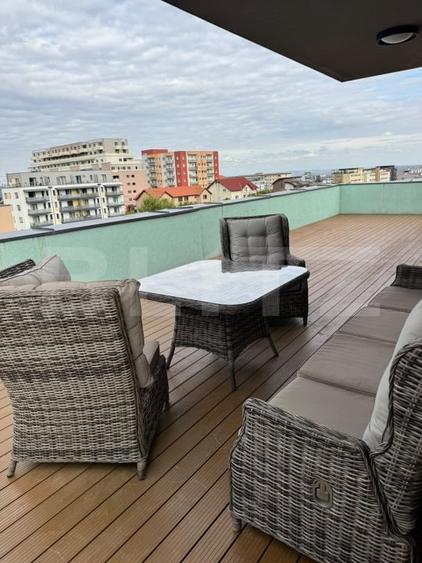 Apartament cu 3 camere semidecomandat, mobilat în Zorilor