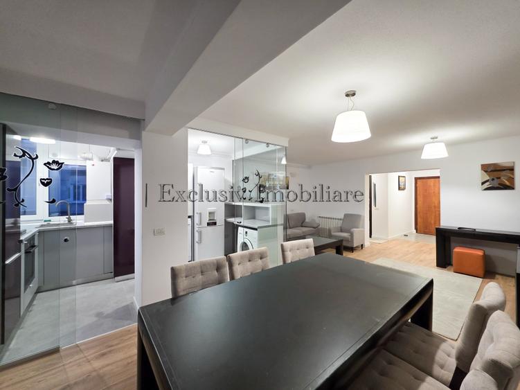 Apartament cu 3 camere decomandat, mobilat în Faleza Nord