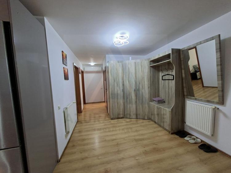 Apartament cu 3 camere semidecomandat în Hipodrom 3
