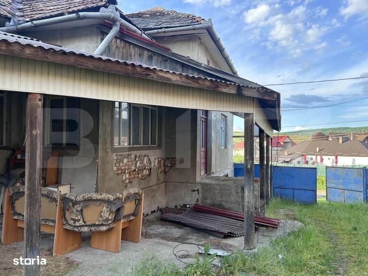Casă cu 4 camere în Șanț