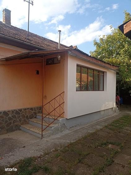 Casă cu 2 camere în Central