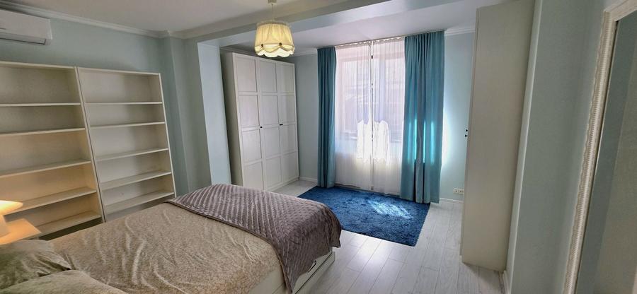 Apartament cu 4 camere decomandat în Cișmigiu