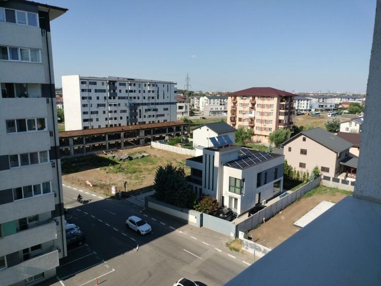 Garsonieră decomandată în Roșu