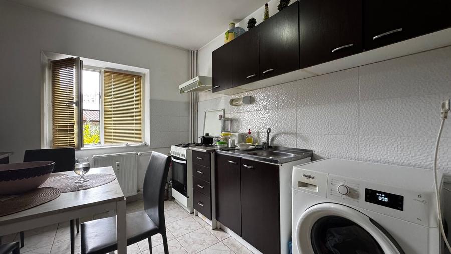 Apartament cu 2 camere decomandat, mobilat în Sălaj