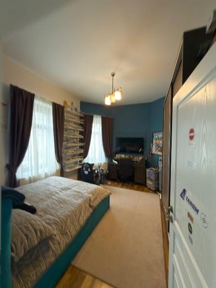 Apartament cu 4 camere decomandat, mobilat în Universitate