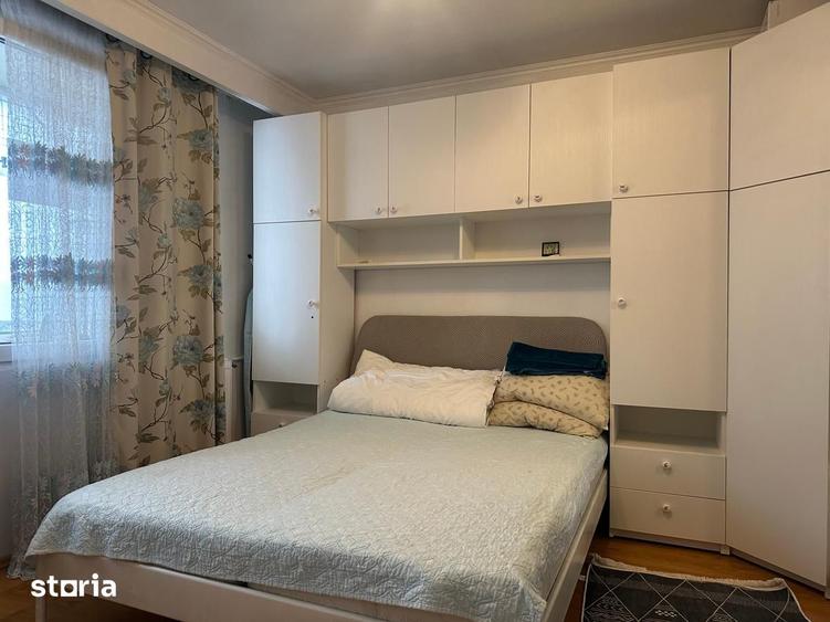 Apartament cu 3 camere, mobilat în Berceni