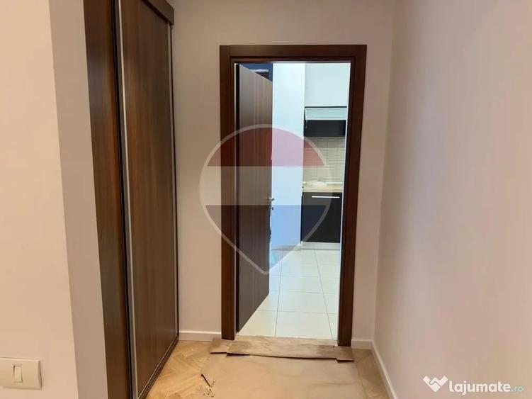 Apartament cu 3 camere semidecomandat în Primăverii