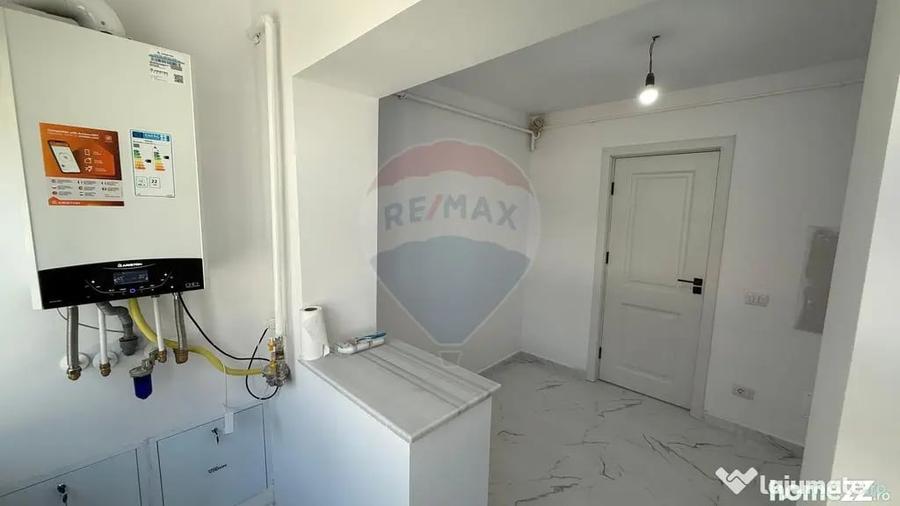 Apartament cu 3 camere decomandat în Sud