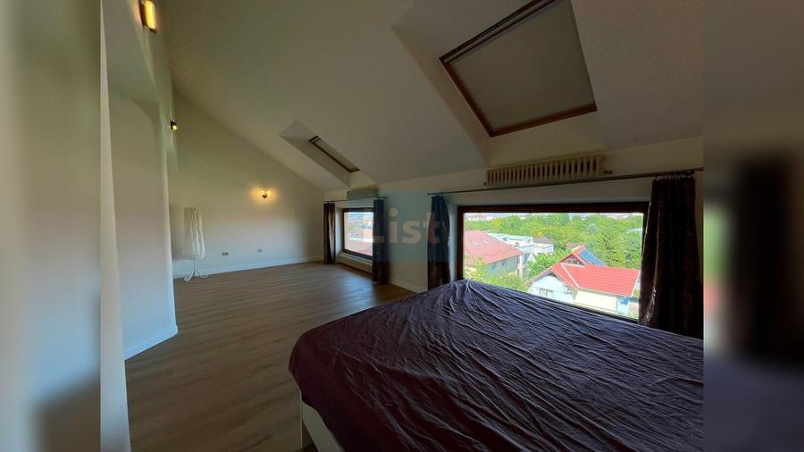 Apartament cu 5 camere semidecomandat în Zorilor