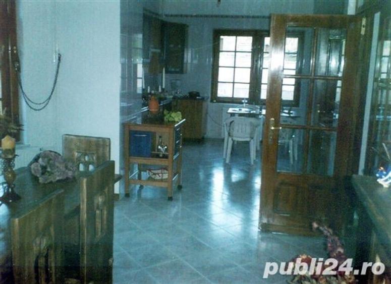 Casă cu 8 camere cu Teren 2500 Mp în Cornu