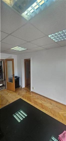 Apartament cu 3 camere decomandat, mobilat în Iancului