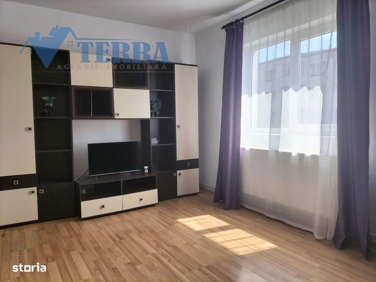 Garsonieră decomandată în Central
