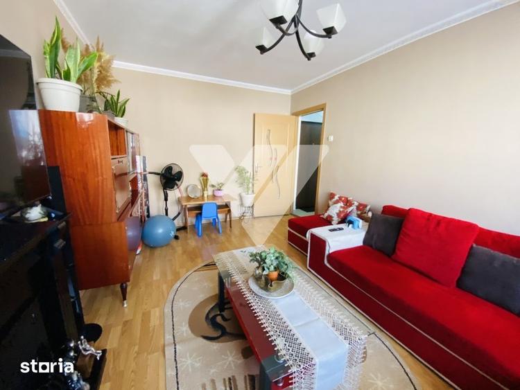 Apartament cu 3 camere în Vasile Aaron