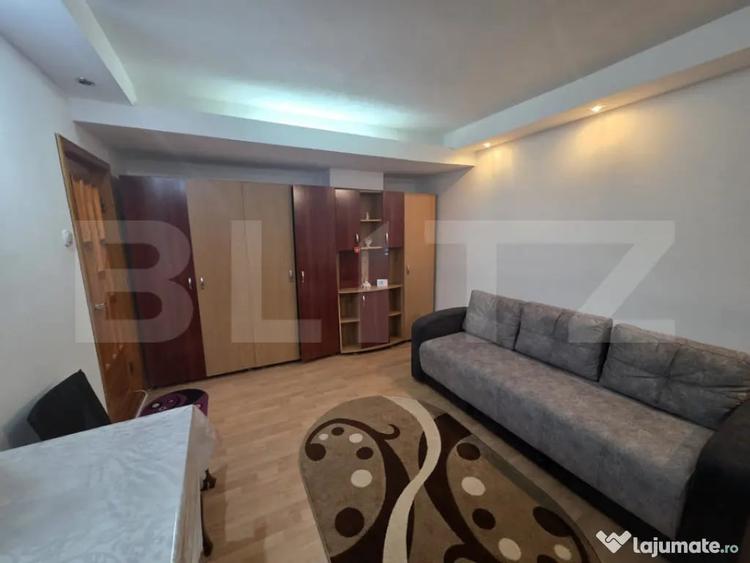 Apartament cu 2 camere decomandat în Micro 20