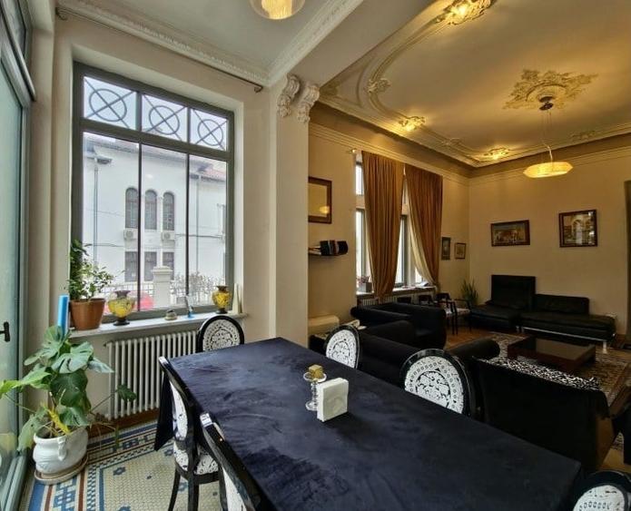 Casă cu 16 camere cu Teren 685 Mp în Rosetti